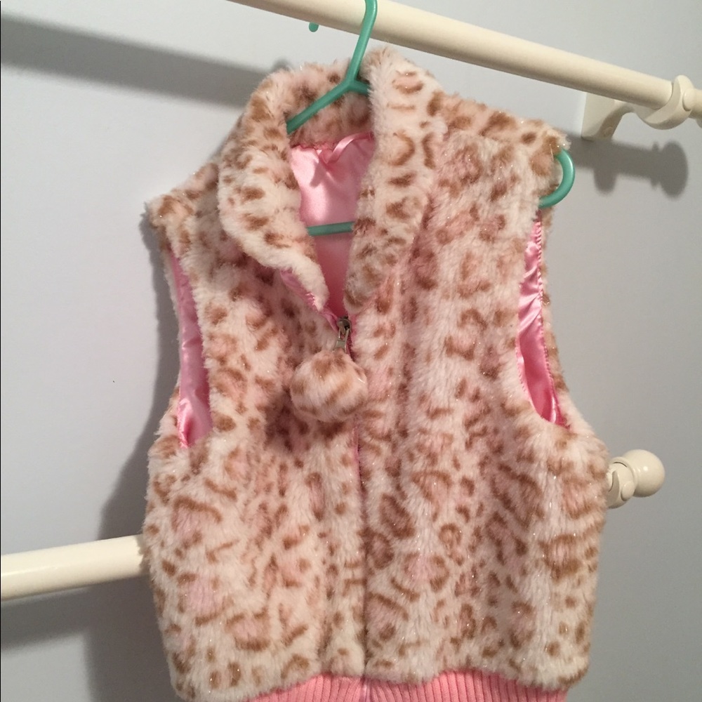Girls Toby vest size 4-6x